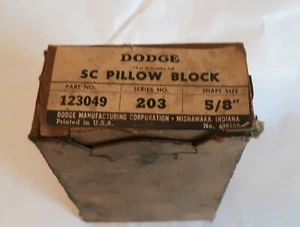 DODGE BEARING 123049.  PILLOW BLOCK 5/8 shaft/bore. Vintage New Stock. MADE USA. - Picture 1 of 7