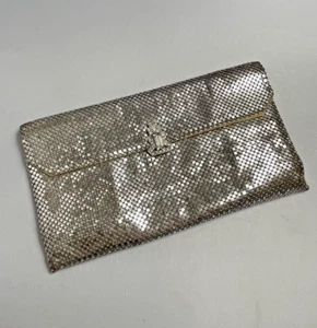 Borsa da sera vintage Whiting & Davis busta a rete pochette maglia fine # 7698 argento - Foto 1 di 15