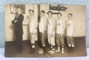 ANTIKE 1913 Basketball Team Foto Postkarte - Sandusky, Ohio - Bild 1 von 6