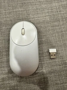 XiaoMi Portable mouse Bluetooth / Wireless 2.4Ghz Lightweight quiet office mouse - Picture 1 of 3