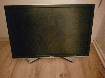 Pc MONITOR  Dell  24"   LED  Eye-Care-Tech mit Fuß VERSTELLBar.Edles DESIGN. - Bild 1 von 4