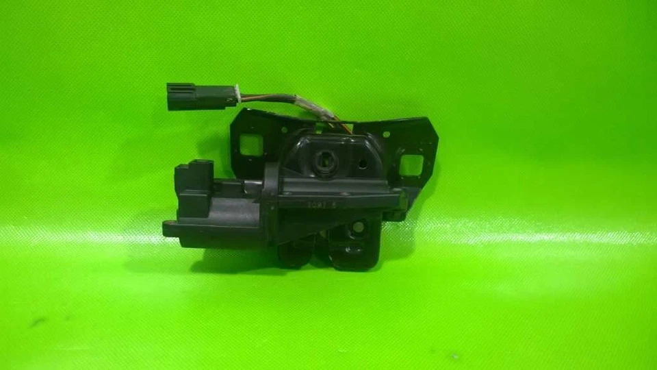91 92 93 94 95 96 PARK AVENUE TRUNK LOCK LATCH OEM 4021-15 - Image 1 of 2