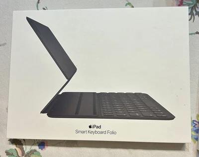 iPad Smart Keyboard Folio MXNK2B/A Compatible with 11-inch iPad Pro 1st 2nd Gen - Image 1 of 4