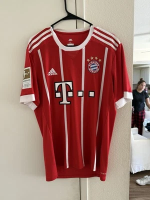 Camiseta Bayern Munich Home tamanho XL Robert Lewandowski 9 futebol usada - Imagem 1 de 4