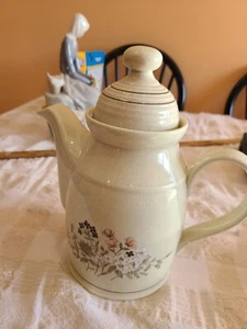 Coffee Pot Vintage Royal Doulton LAMBETH STONEWARE BREDON HILL - Picture 1 of 10