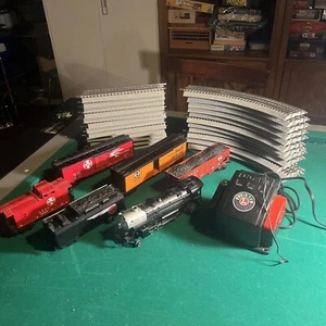 COMPLETE Post-war Lionel Steam Freight Set + 12 Straight Tracks, 12 Curve Tracks - Picture 1 of 10