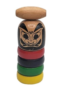Statuina bambino giapponese Daruma giocattolo in legno goccia dipinta a mano vintage - Foto 1 di 6