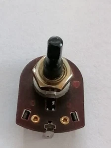 Potentiometer Dreh Poti 100k linear 4mm Achse offene Bauweise - Bild 1 von 3