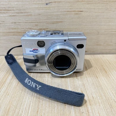 Sony Digital Camera Cybershot DSC-V1 5.0MP “UNTESTED”w/Battery/No Charger- Read - Image 1 of 4
