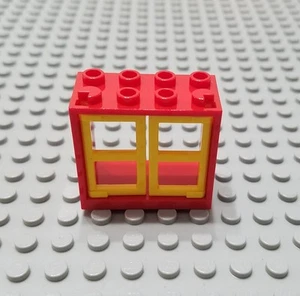 LEGO Creator City Red 2x4x3 House Building Window with Yellow Pane Pieces - Picture 1 of 1