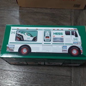 Hess 2018 Spielzeug LKW Wohnmobil mit ATV und Motorrad neu im Karton in orig Versandkarton - Bild 1 von 13