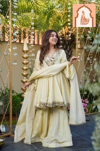 EXKLUSIVES 3-TEILIGES PALAZZO SET MIT ECHTEM SPIEGEL & STICKARBEITEN - Bild 1 von 10