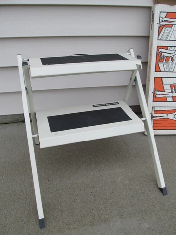 VTG Metal Trim Step Stool Folding w/ Box By Newborn Bros. 1989 Folds Flat Cover