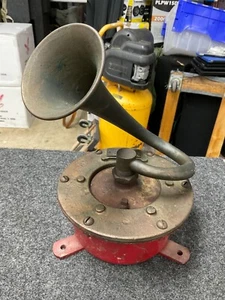 US NAVY SHIPS HORN/SIREN FEDERAL SIGNAL BRASS DISPLAY MARITIME H4-S Type H - Picture 1 of 5