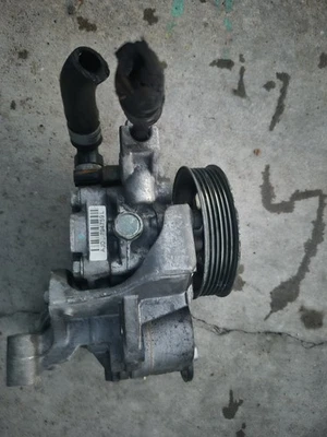 Subaru Legacy 2013-2014 Power Steering Pump 2.5L 29k Miles - Image 1 of 3