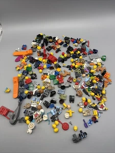 Lego Lot 8 Unzen Minifigur Stck. und Stücke zufällig  - Bild 1 von 7