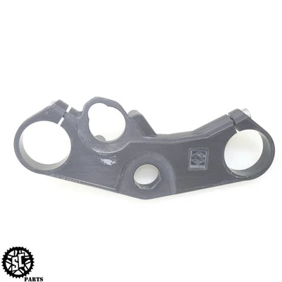 06 07 SUZUKI GSXR 600 UPPER TRIPLE TREE CLAMP - Image 1 of 4