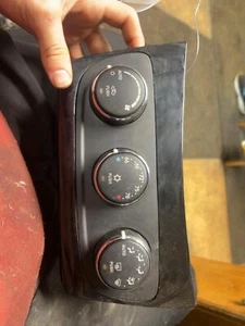Heater A/c Control CHRYSLER 200 11 12 13 14 - Picture 1 of 6