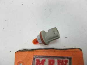 TURN SIGNAL SIDE MARKER FENDER LIGHT BULB SOCKET LAMP for MAZDA TRIBUTE ESCAPE - Picture 1 of 6