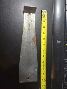 Heavy Duty Flooring Pull Bar Contractor's Grade Tool Great Condition - Picture 1 of 6