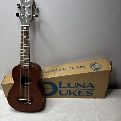Luna UKE Ukulele Walnut/Mahogany XY20091997 - Image 1 of 4