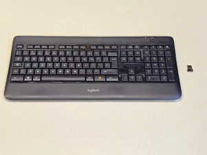 Logitech K800 Wireless Illuminated Keyboard FRENCH + RECEIVER Y-R0065 TESTED - Picture 1 of 11