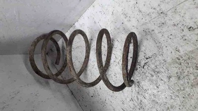 Chrysler Voyager / Grand Voyager III GS Front Right Suspension Spring 32112544 - Image 1 of 3