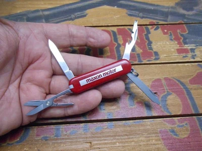 Navaja suiza Victorinox Rambler 58 mm motor Maxon rojo Foto 1 de 4