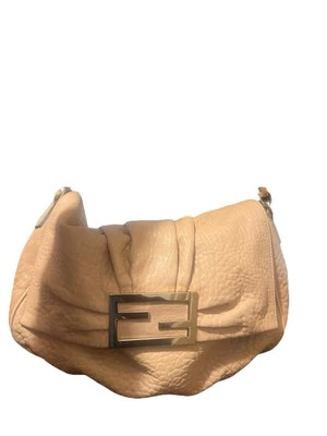 Auténtico bolso Fendi grande con solapa Foto 1 de 4