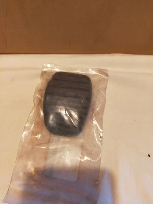 Couvre revêtement de pédale Renault Neuf  - 8200183752 - Photo 1/3