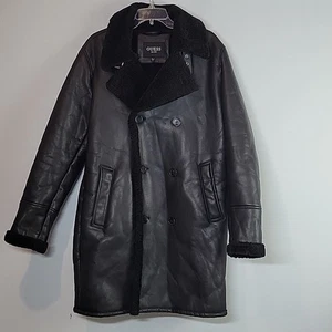 Abrigo Guess negro de doble botonadura de cuero sintético para hombre - Imagen 1 de 14