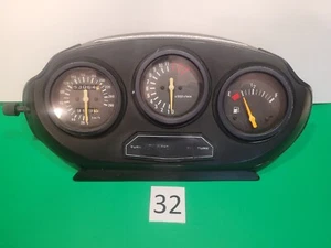 32 STRUMENTAZIONE SUZUKI GSX F 600 KATANA DEL 1988-1997 (1990), BUONE CONDIZIONI - Foto 1 di 4