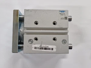 Cilindro FESTO DFM-25-50-P-A-KF 170926 - COMO NUEVO - envío mundial - Imagen 1 de 1