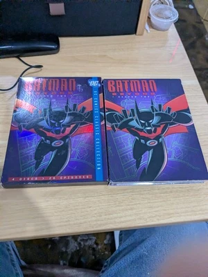 B1 Batman Beyond: Season 2 [2 Discs]: Used DVD Slight DMG Foto 1 de 4