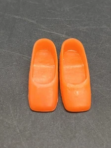 Mod Barbie Francie orangefarbene Schuhe mit eckiger Zehenpartie und Absatz Taiwan - Bild 1 von 4
