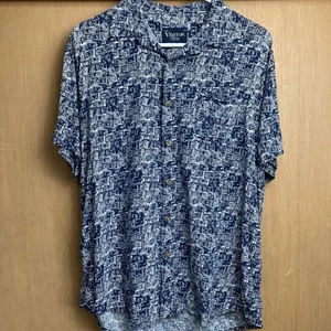 Camisa hawaiana VISITOR para hombre talla XL manga corta con botones remolino geométrico - Imagen 1 de 9