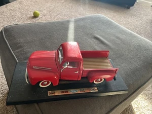 Road Legends 50th Anniversary 1948 Ford F-1 Pickup Truck Die Cast Metal 1:18 RED - Picture 1 of 8