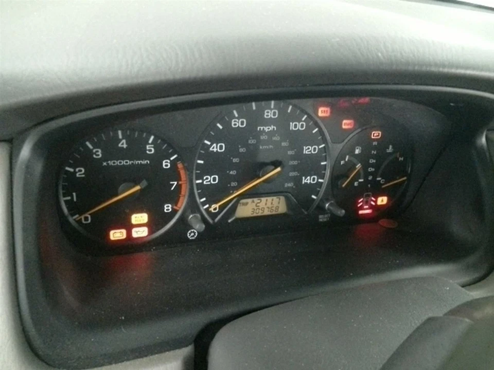 Speedometer Cluster Sedan SE US Market Fits 00-02 ACCORD 104904047 - Image 1 of 4