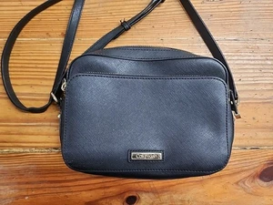 Calvin Klein Damen Handtasche Umhängetasche schwarz Leder gold - Bild 1 von 6