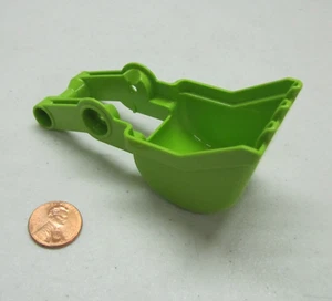 Lego Duplo GREEN TRACTOR BUCKET SCOOP Construction Vehicle Part Block - Picture 1 of 3