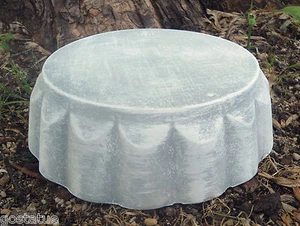 Riser pedestal mold concrete plaster short birdbath stand mould 7.5" x 2 & 1/4"H - Picture 1 of 6