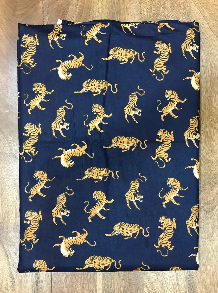 Indian Animal Print Hand Block Printed Natural Cotton Clothing Fabric 20 Yard - Image 1 of 1