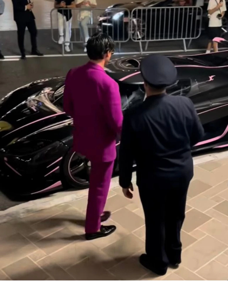 Gabardine Wolle Makosatin 140 cm Stoff feine Qualität Neu David Beckham Hochzeit - Bild 1 von 4