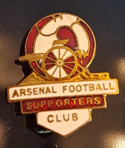 Vintage Arsenal FC Football Supporters Club Enamel Pin Badge by Pinches London - Picture 1 of 2