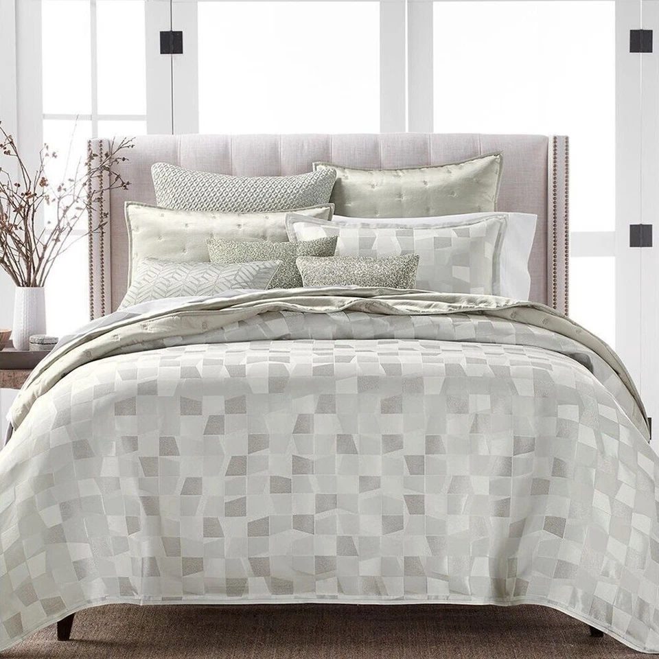 Hudson Park Light Gray Collection Facets Luxury Bedding Duvet Cover King Size - Image 1 of 4