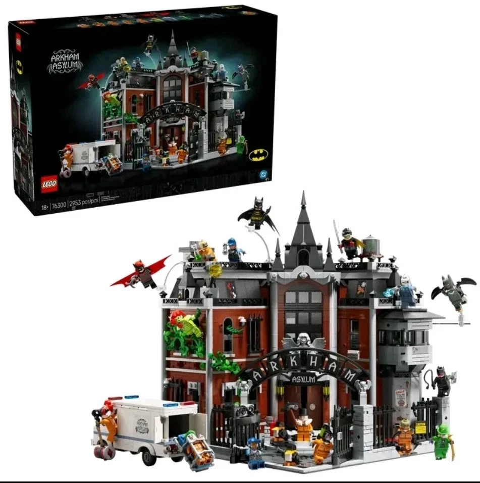LEGO 76300 DC Batman Arkham Asylum - Image 1 of 1