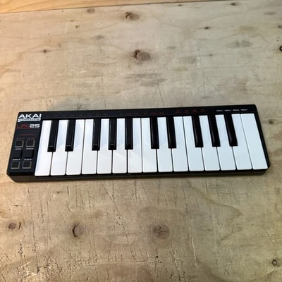 AKAI Professional LPK25 portable USB MIDI keyboard controller 25 key - Image 1 of 4