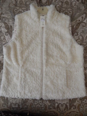 Chaleco COLDWATER CREEK Imitación Piel Marfil Talla 1X Bolsillos Forrados con Cremallera Nuevo con Etiquetas Foto 1 de 4