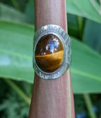 Anillo de plata esterlina estilo silla martillada ojo de tigre hecho a mano talla 7,5 .A40e Foto 1 de 4