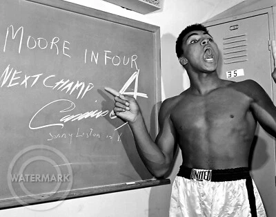 CASSIUS CLAY (Muhammad Ali) Photo 1962 v Archie Moore - 8x10 11x14 or 16x20 (M3) - Image 1 of 4